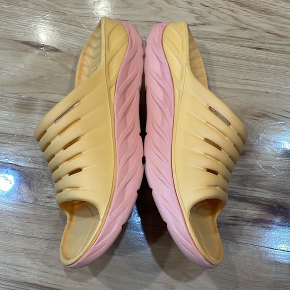 Hoka one Ora recovery slide amber yellow shell coral sz womens 10 men’s 8 - Picture 3 of 9